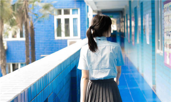 勐腊如何找到一个可以帮助我生孩子的女人？
